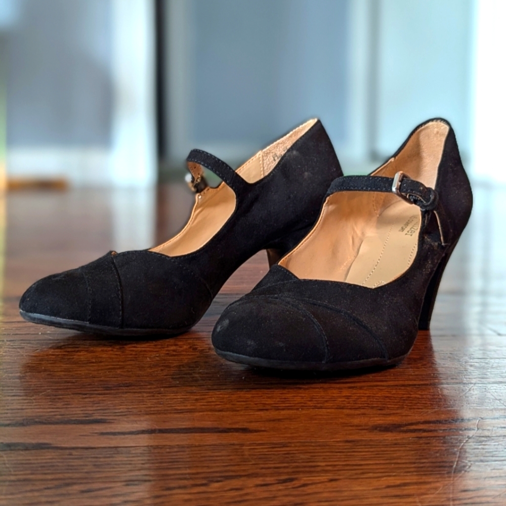 Naturalizer Layton Pump - 3 Inch Heel - Black - Womens - Size 7